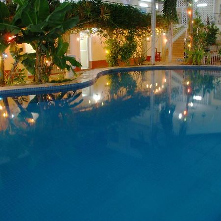 Hotel Maria De La Luz Valladolid  Exteriör bild