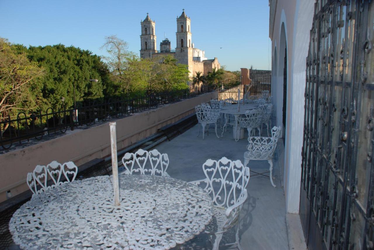 Hotel Maria De La Luz Valladolid  Exteriör bild